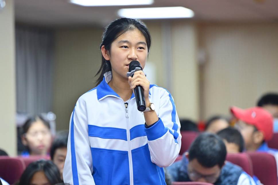 ae56827972f4e5a3be7284180f89d9e5