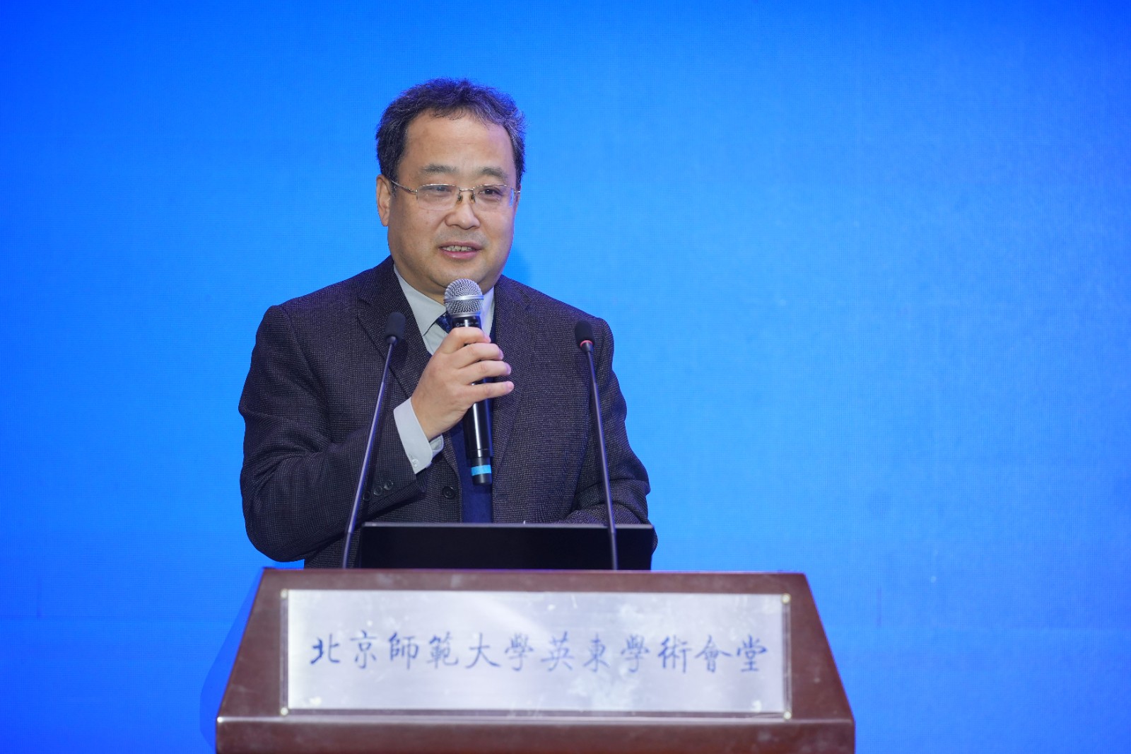 1769076639427071621.jpg 1769076639427071621.jpg