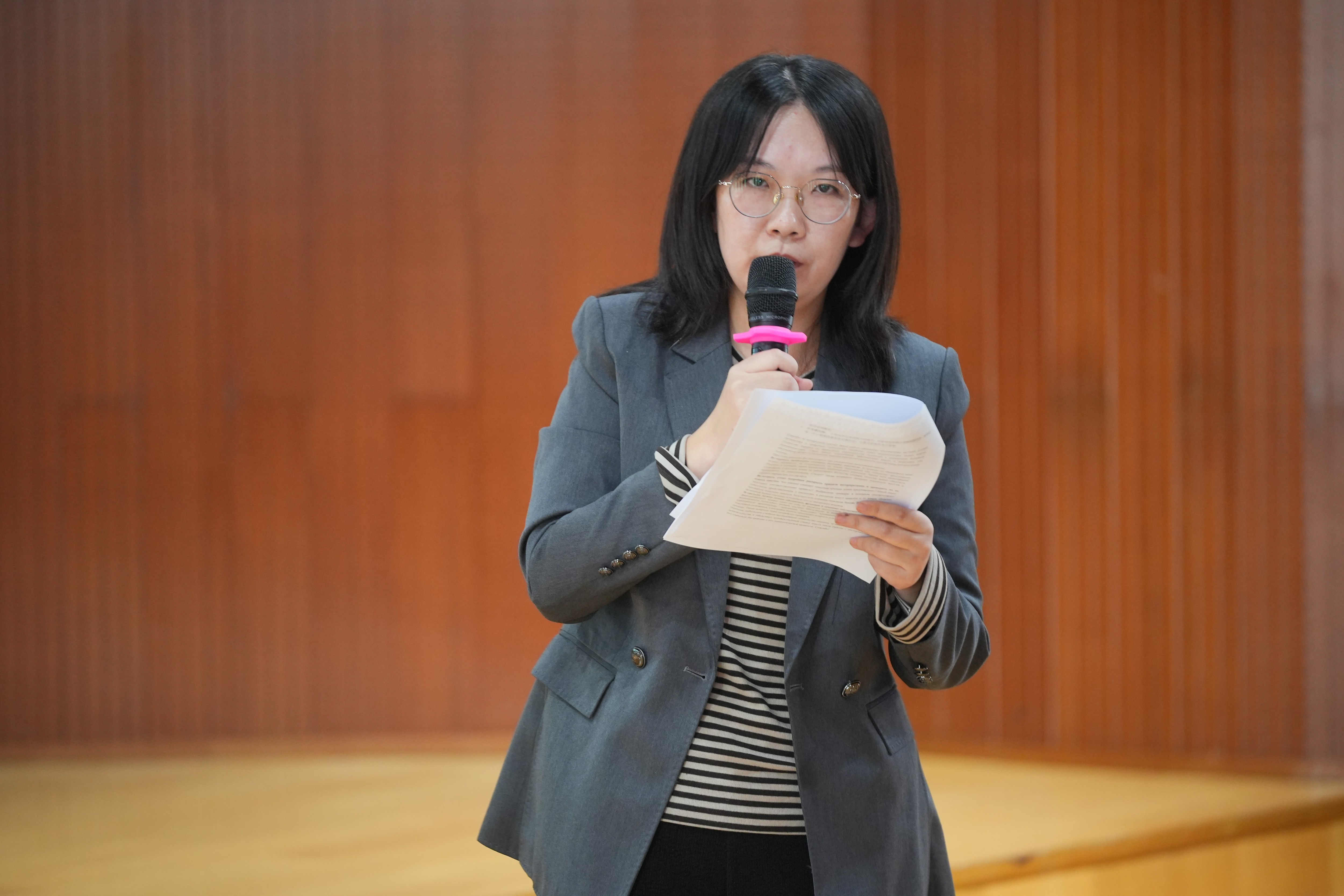 主旨发言 刘溪点评.JPG